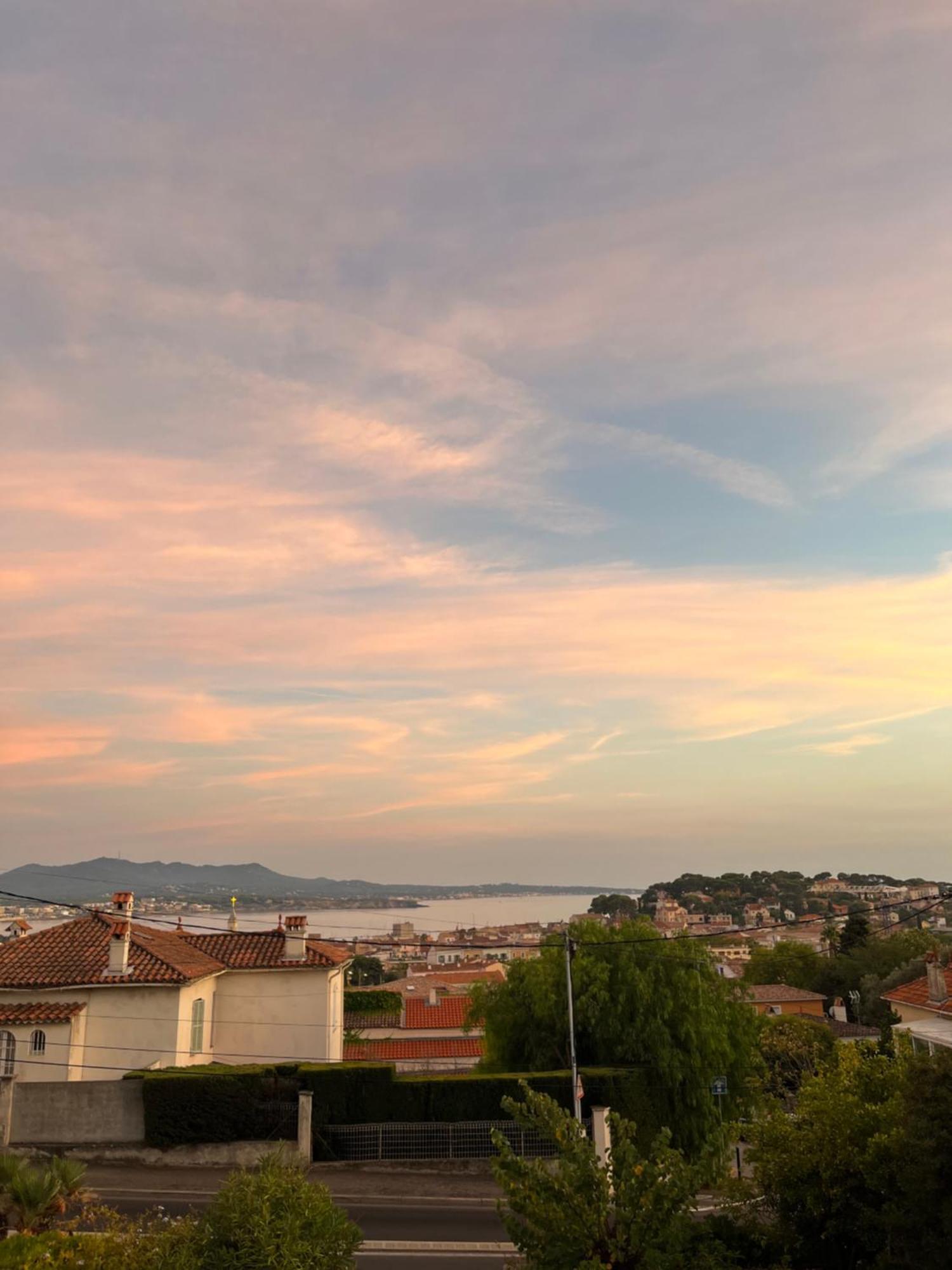 Petit Paradis A Sanary Avec Vue Mer Wifi Et Clim Exterior photo